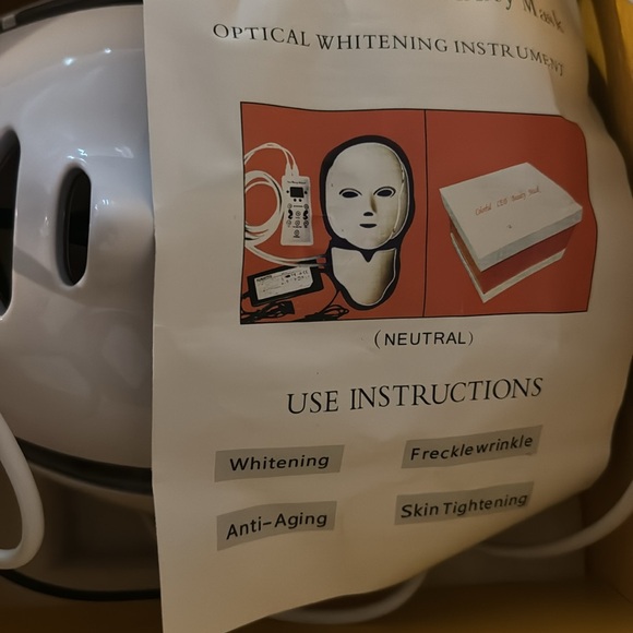 LED-face mask - Picture 3 of 3